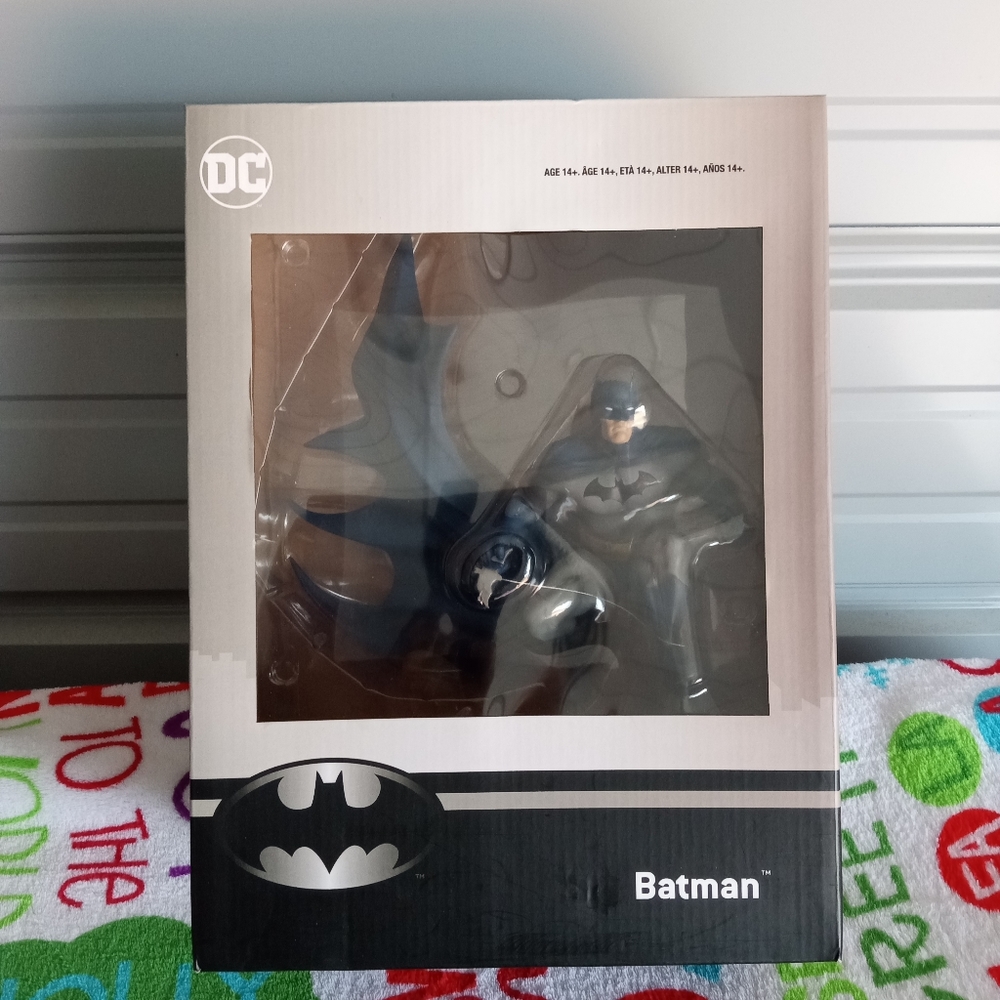 DC Comics 12in Batman Dark Knight Returns Jim Lee Statue Chronicle Collectibles